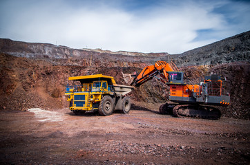 Loading of iron ore