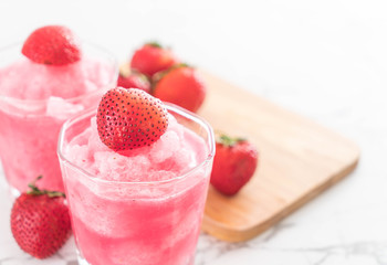 fresh strawberry smoothie
