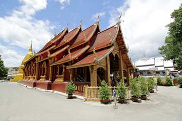 Naklejka premium Wat Srisuphan Wualai Chiang Mai. Chapel of the world's first silverware