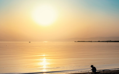 美しい琵琶湖の夕景
