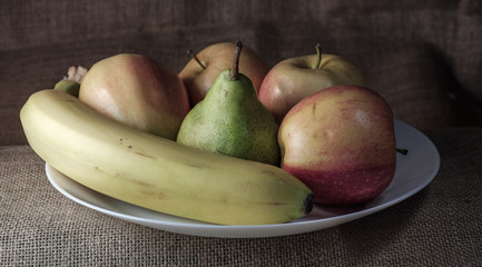 still life with apples