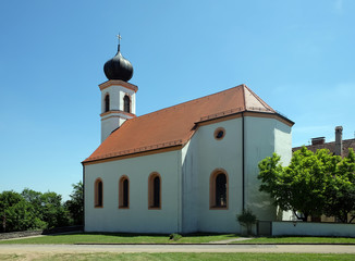 Fototapeta na wymiar Katholische Pfarrkirche in Sulzbürg