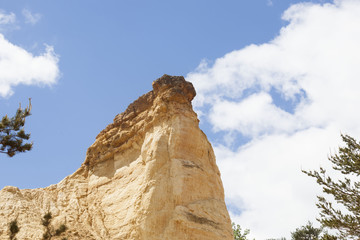  Le Colorado Provençal Ockerfelsen in Roussillon