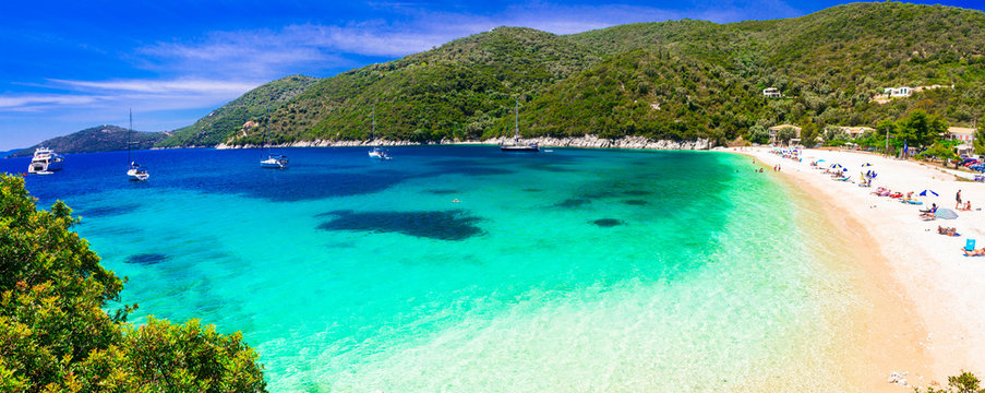 Best beches of Lefkada island - Mikros Gialos. Beautiful Greece series