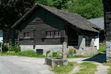 Fototapeta na wymiar Rural house at the village of Olivone