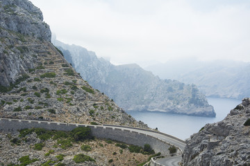 Kręta droga - krajobraz góry - Majorka (Mallorca) Cap de Formentor