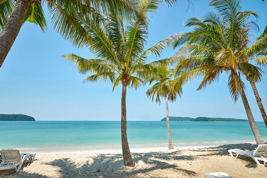 Fototapeta Tropical beach Pentai Tengah at Langkawi island, Malaysia