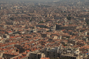 Blick auf das Häusermeer von Marseille