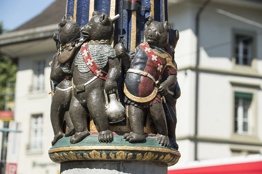 Figuren am Kindlifresserbrunnen in Bern, Schweiz