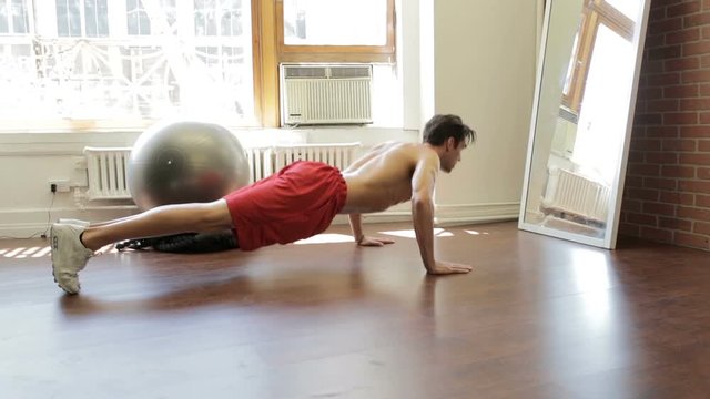 Man doing push ups 01