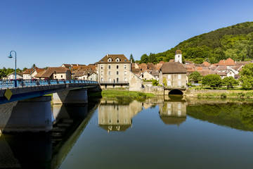 Fototapeta na wymiar typical small village L-Isle-sur-le-Doubs in France