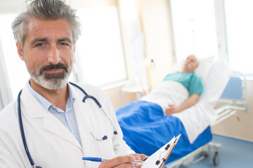 Obraz na płótnie Canvas doctor working at hospital