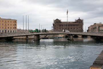 Obraz premium Italy Sicily Siracusa - Ortigia Bridge