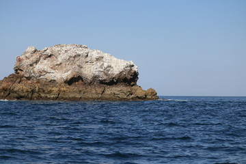 Fototapeta na wymiar Ocean Rock