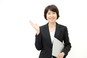 ビジネス　女性　案内