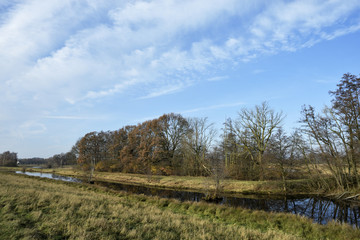 Gruene Fluss-Landschaft, Naturschutzgebiet, Steinhorster Becken, Nature landscape with green fields and water