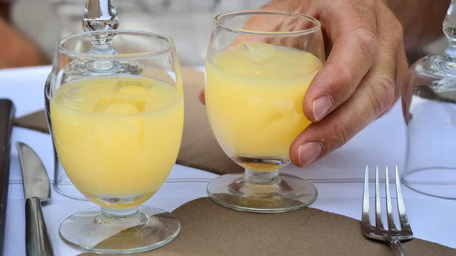 c'est les vacances, d&eacute;salt&eacute;rez-vous en terrasse !
