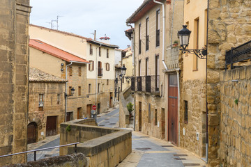 Fototapeta na wymiar old streets of labastida town, located at la rioja. Spain