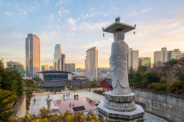 Naklejka premium Miasto Seul z zachodem słońca w Korei Południowej