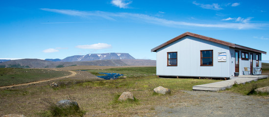 Fototapeta na wymiar Road Trip en Islande ou l'immensité des paysages sauvages