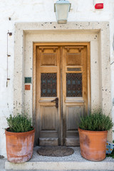 Fototapeta na wymiar Old house door