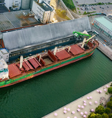 Fototapeta na wymiar Overhead view of stationary boat in port, Toronto, Ontario, Canada.