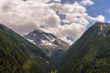 Fototapeta premium Scenic view of the swiss alps near the italian border.