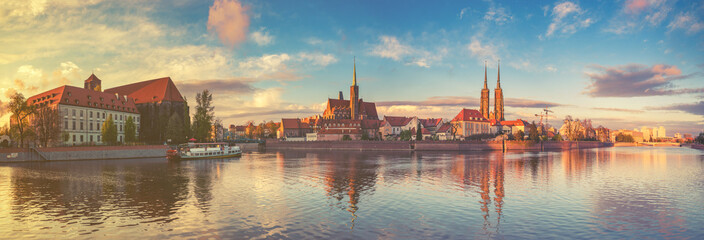 Naklejka premium Wroclaw, Poland- Panorama of the historic and historic part of the old town 
