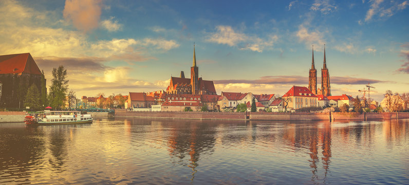 Panoramic image of the historic and representative part of Wroclaw, Poland © Mike Mareen