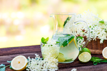 Holunder Detox Getränk - Powerdrink - Erfrischung im Sommer - Infused Water - Sambucus