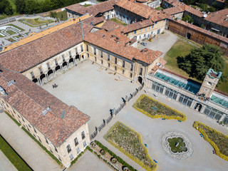 Villa Arconati, Castellazzo, Bollate, Milano, Italia. Vista aerea della Villa Arconati. Giardini e...