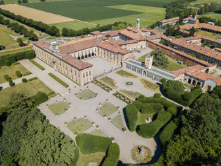Villa Arconati, Castellazzo, Bollate, Milano, Italia. Vista aerea della Villa Arconati. Giardini e...