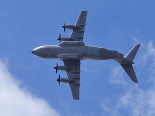 avion de transport militaire tranche