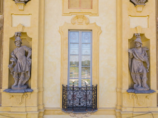 Particolari della villa Arconati, statue finestre e balconi. Villa Arconati, Castellazzo, Bollate,...