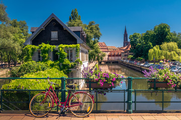 Strasbourg village - obrazy, fototapety, plakaty