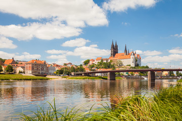 Fototapeta premium Katedra i Albrechtsburg w Miśni nad Łabą latem