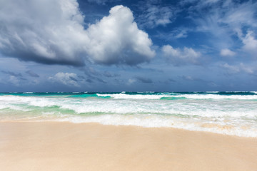 Fototapeta na wymiar Der Strand von Tulum, Quintana Roo, Mexiko