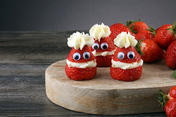 Christmas, Valentines day or Mothers day strawberry cream ideas for kids - strawberry santa, mascarpone cheesecake dessert recipe