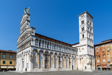 church of San Michele in Foro in Lucca, tuscany, italy - obrazy, fototapety, plakaty