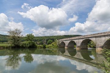Fototapeta na wymiar Pont sur la Loue