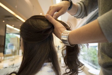 Hairdressers have set up women's hair