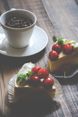 さくらんぼのケーキ