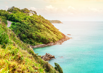 Naklejka premium Blue sea and mountain with sky sunrise in morning light