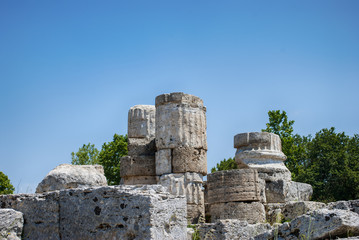 Fototapeta na wymiar Roman columns of Paestum, Italy