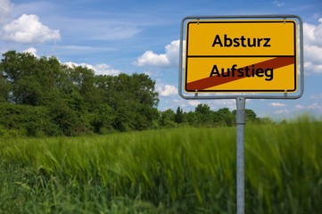 Absturz - Aufstieg - Bilder mit W&ouml;rtern aus dem Bereich Altersarmut, Wortwolke, W&uuml;rfel, Buchstabe, Bild, Illustration