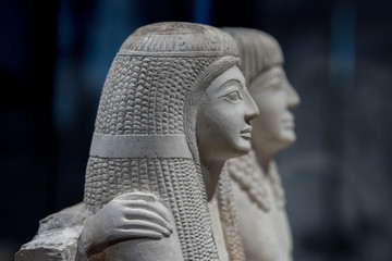 Pendua and Nefertari Statue close up detail