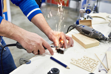 Master at work saws from metal