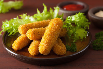 mozzarella cheese sticks with ketchup
