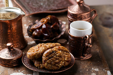 peanut butter and dates raw cookies..style rustic