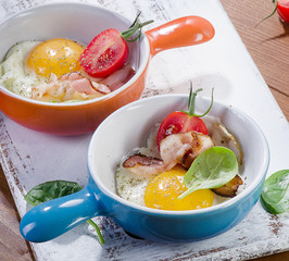 Fried eggs with bacon